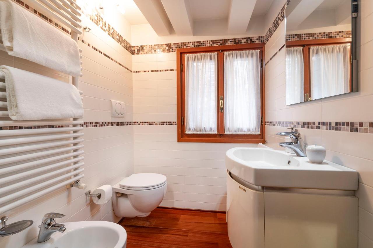 Glass House - Loft 2 Minutes To Rialto Bridge & View * Venecia