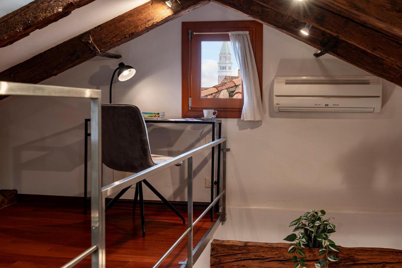 Apartamento Glass House - Loft 2 Minutes To Rialto Bridge & View Venecia