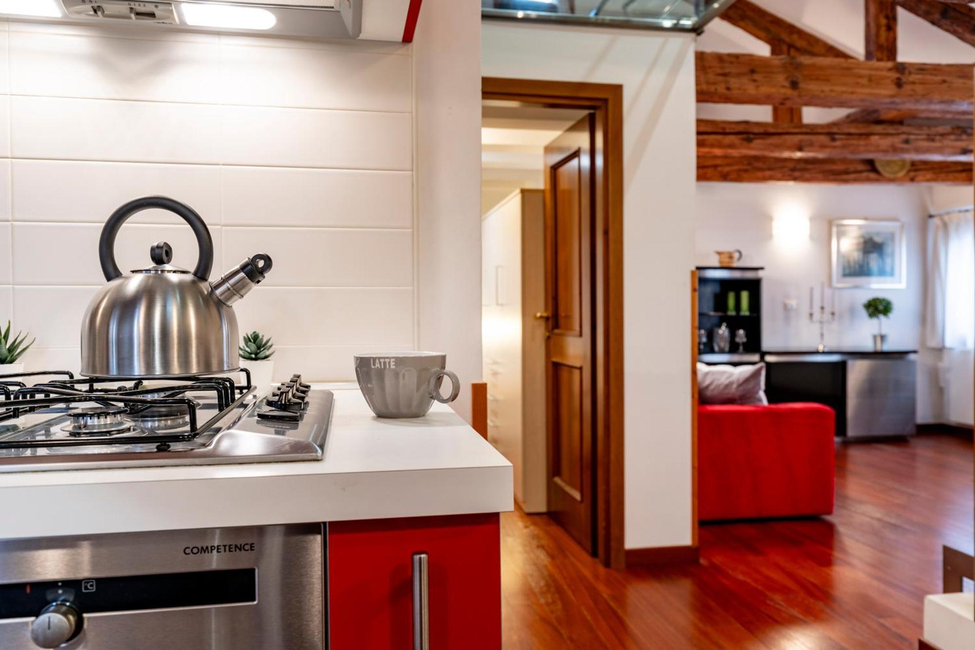 Glass House - Loft 2 Minutes To Rialto Bridge & View Apartamento