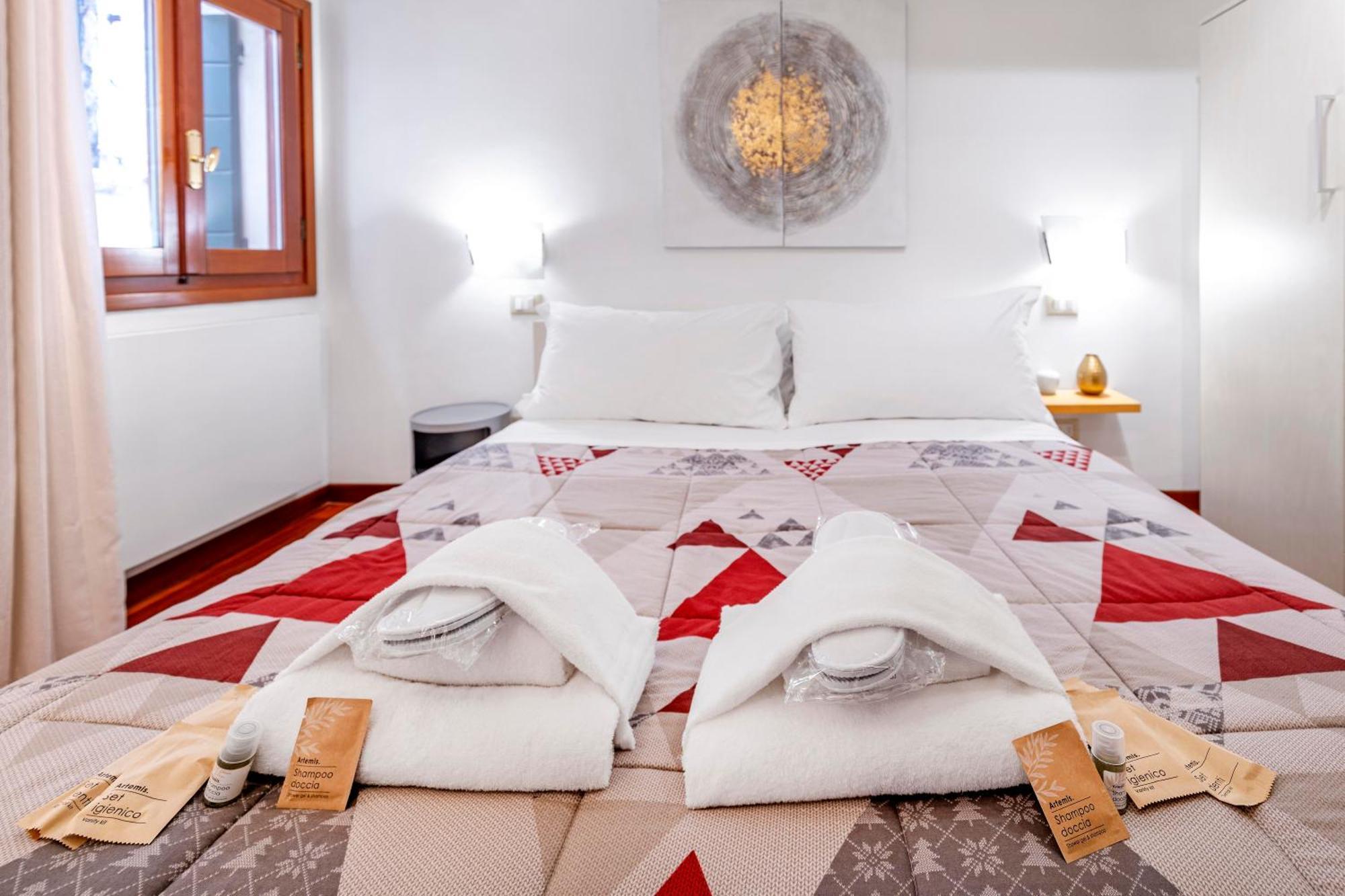 Glass House - Loft 2 Minutes To Rialto Bridge & View Apartamento *